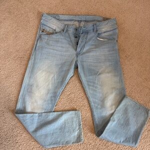 Diesel “Belther” Light Blue Jeans Slim Tapered 33x30